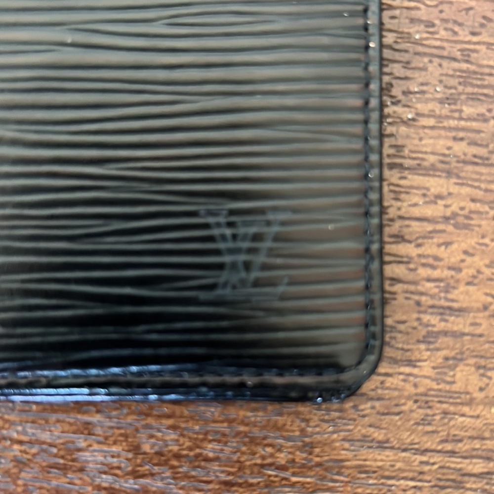 Louis Vuitton ID Cardholder - Picture 4 of 8